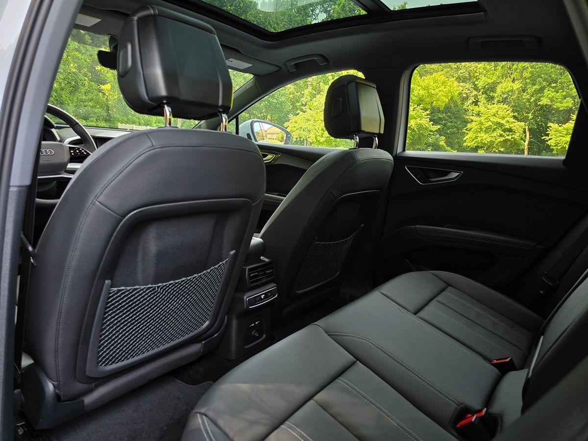 Audi Q4 photo 14