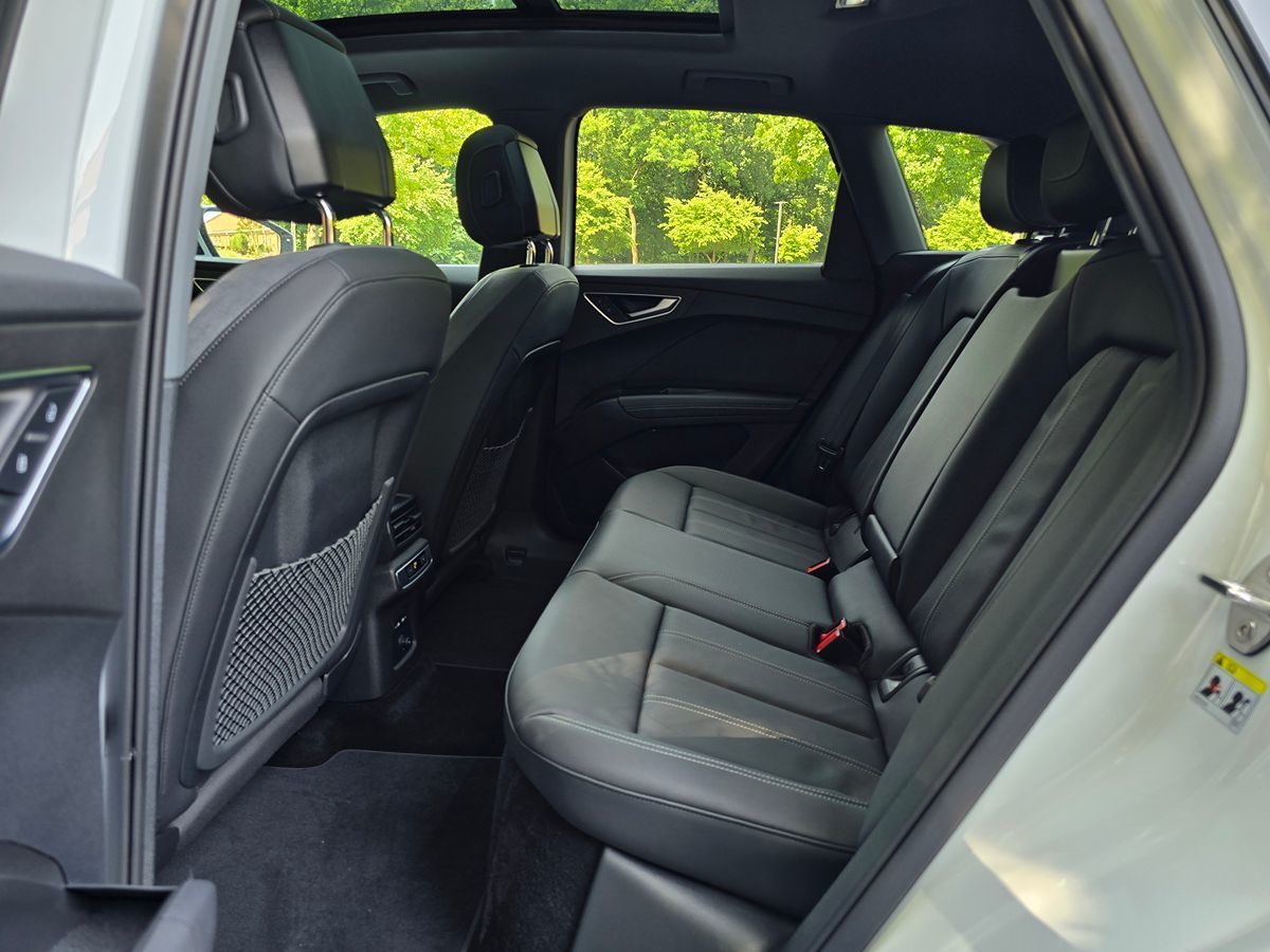 Audi Q4 photo 15