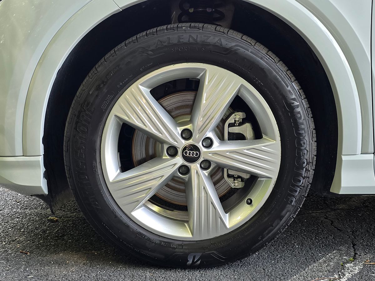 Audi Q4 photo 55