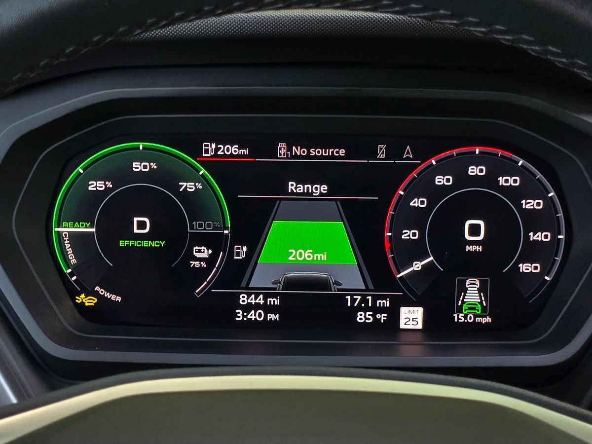 Audi Q4 photo 29