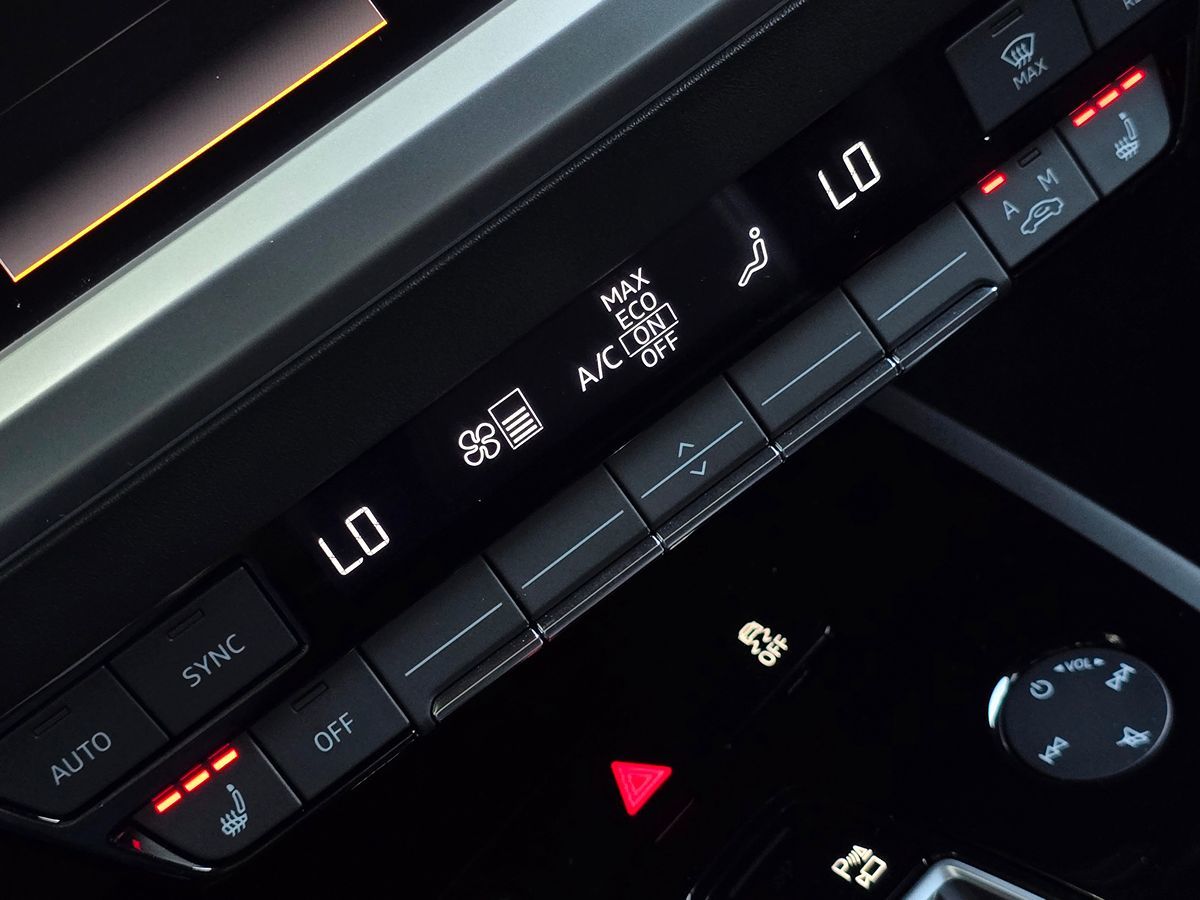 Audi Q4 photo 49