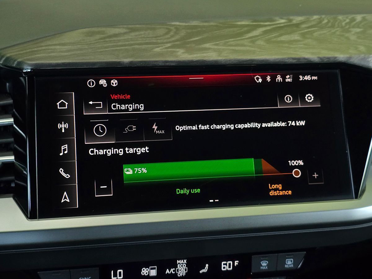 Audi Q4 photo 37
