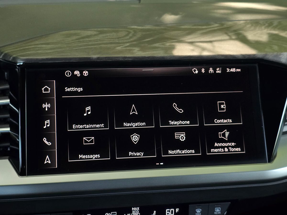 Audi Q4 photo 45