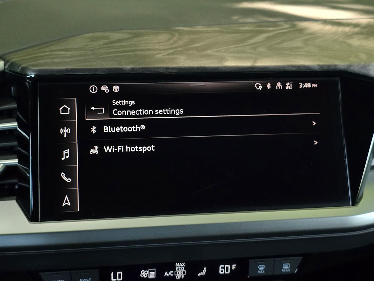Audi Q4 photo 48