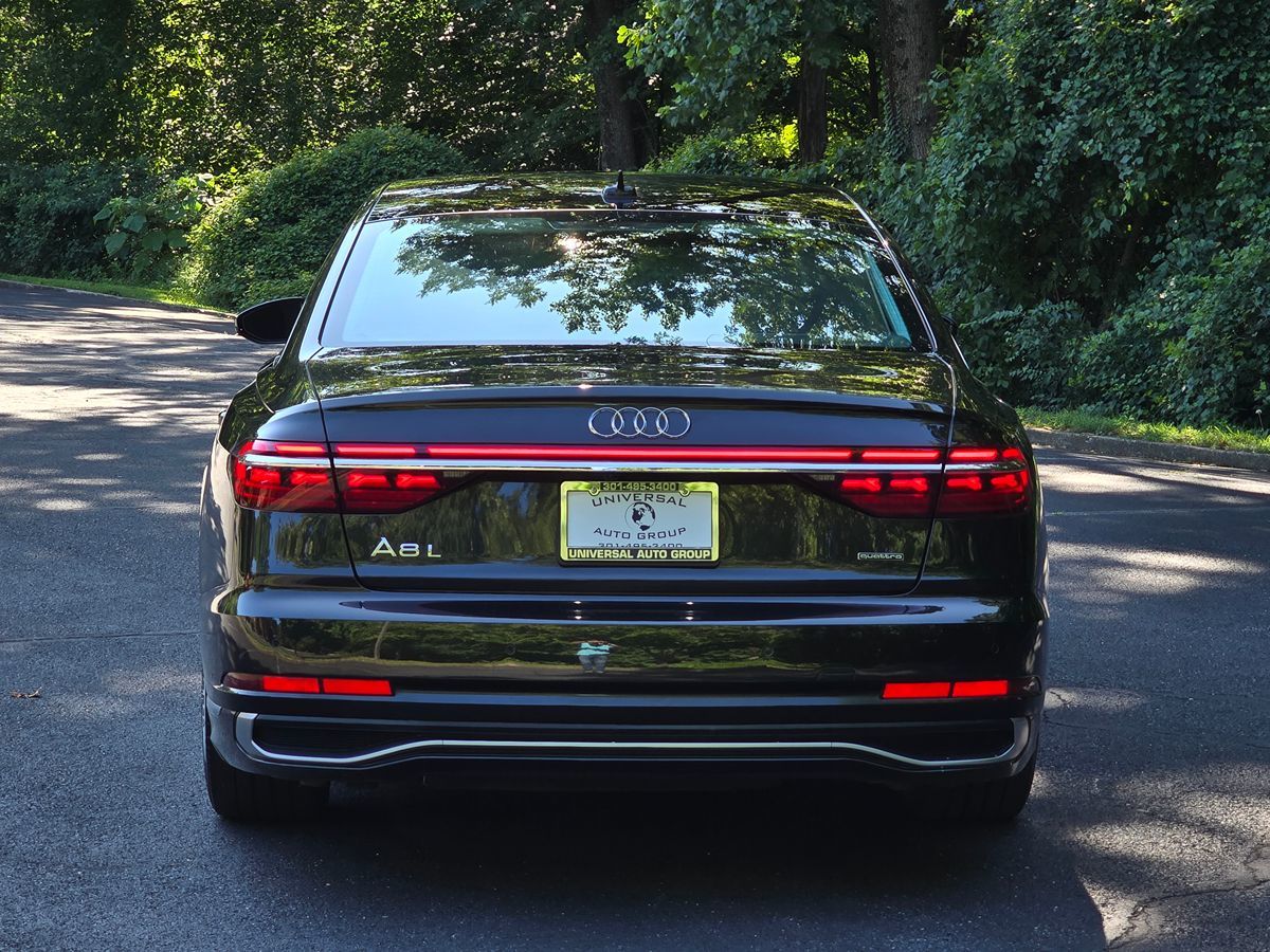 Audi A8 photo 5
