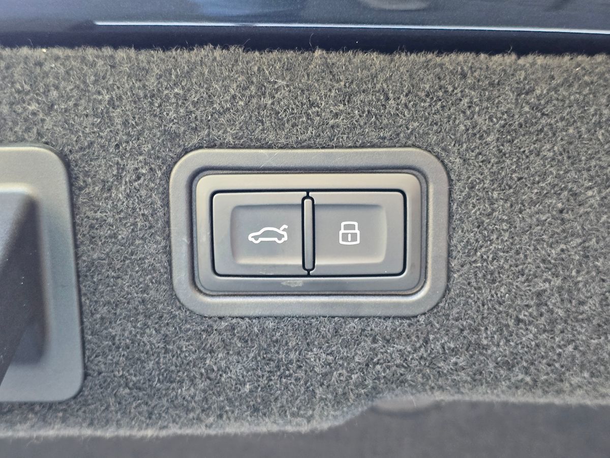 Audi A8 photo 65