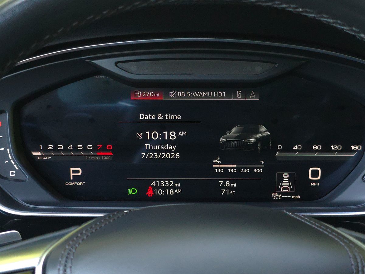 Audi A8 photo 28