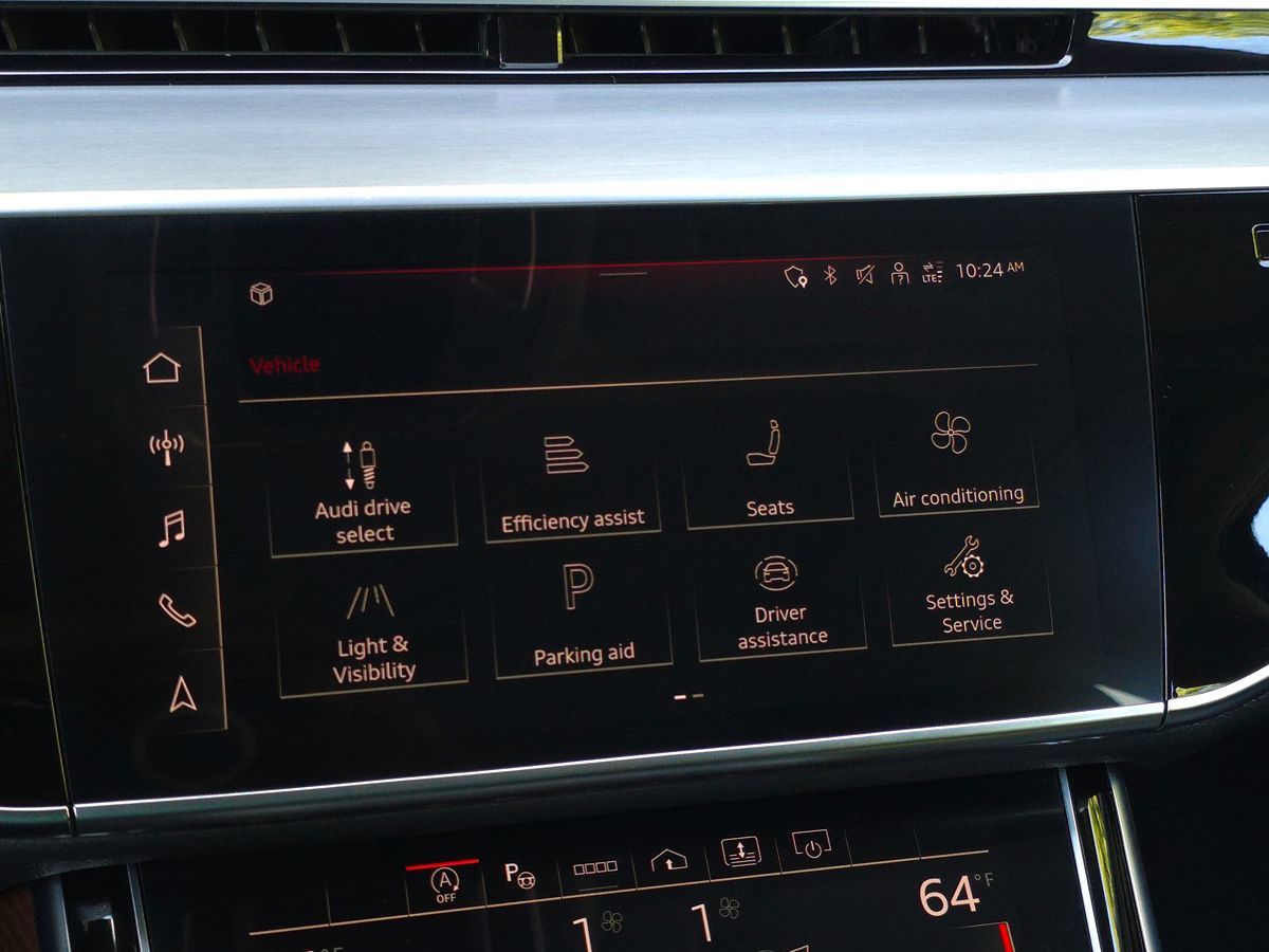 Audi A8 photo 39