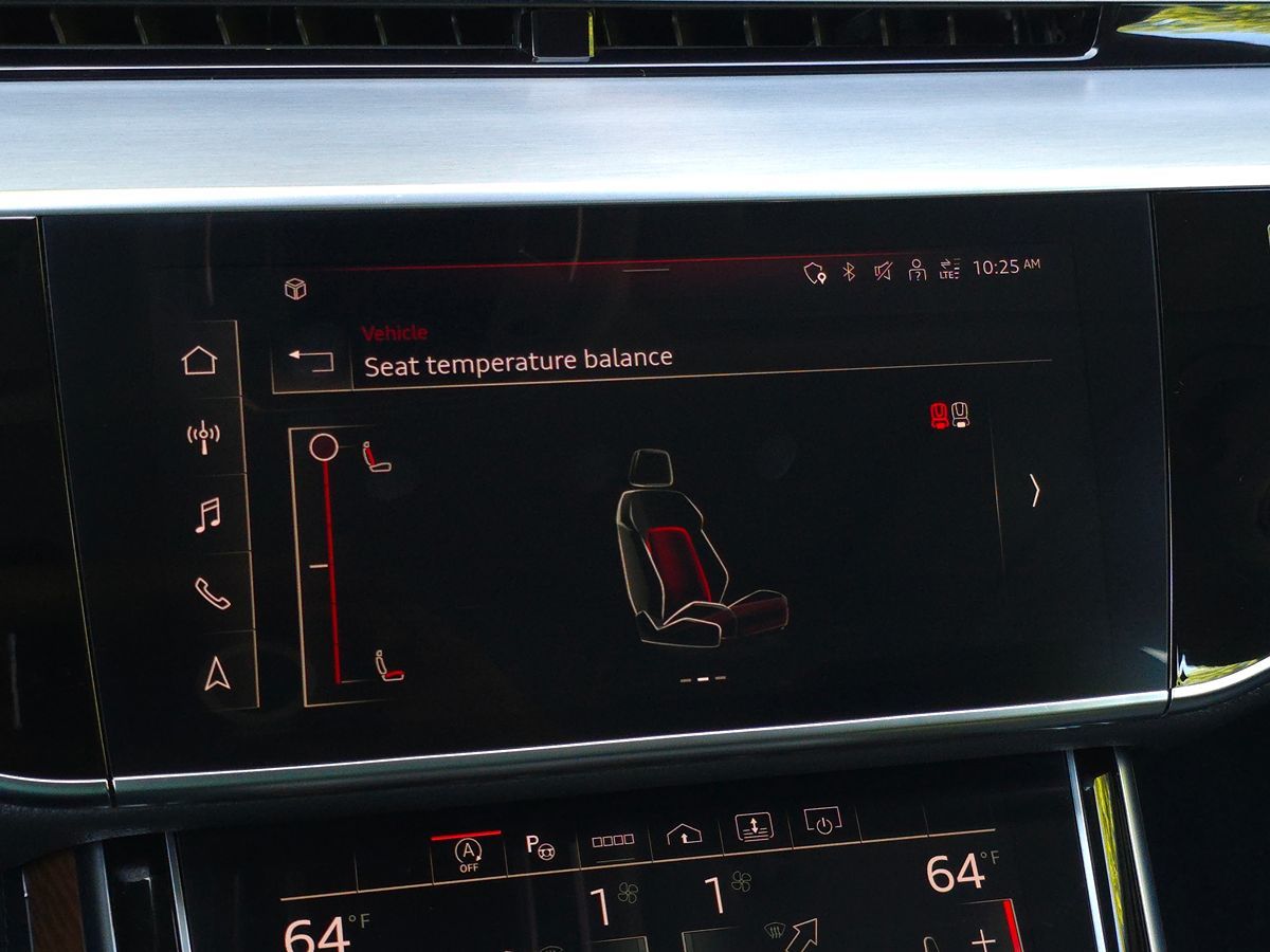 Audi A8 photo 42