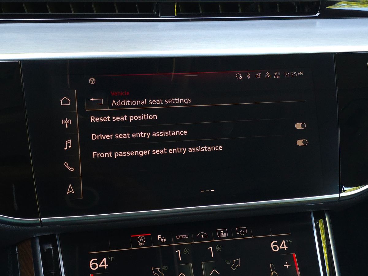 Audi A8 photo 43