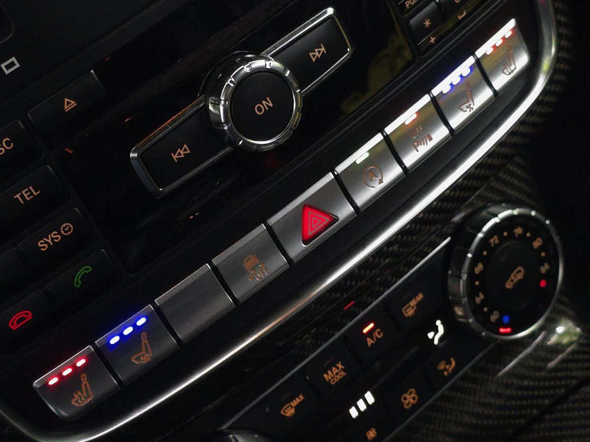 Mercedes-Benz AMG G 63 photo 37