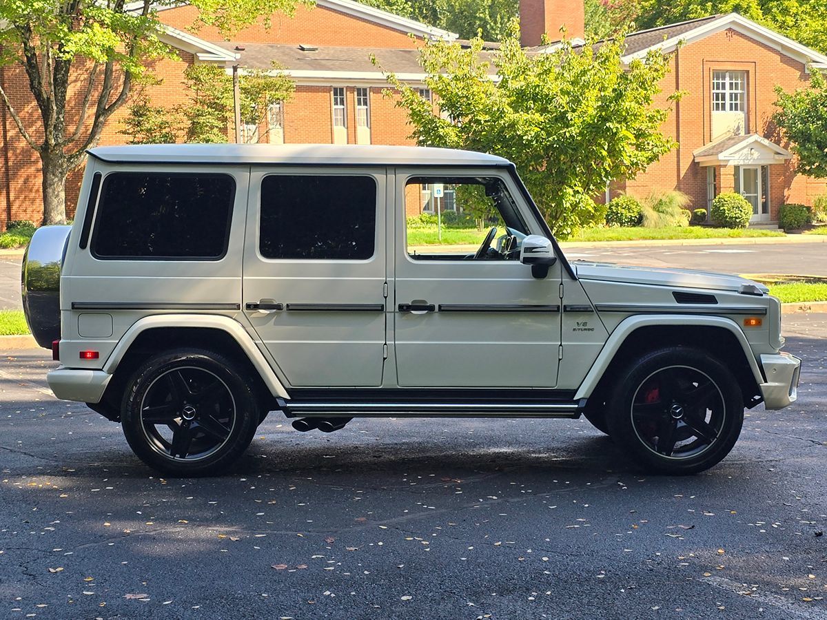 Mercedes-Benz AMG G 63 photo 7