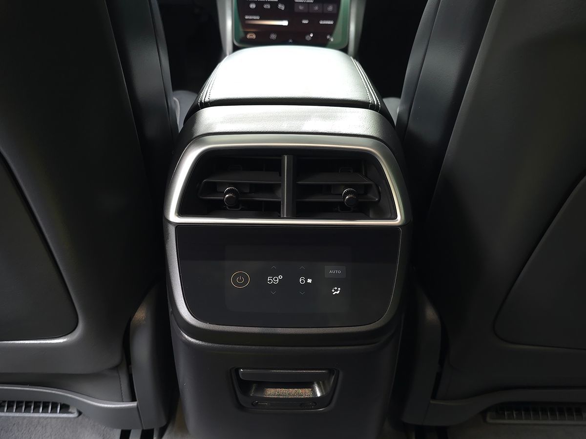 Lucid Air photo 16