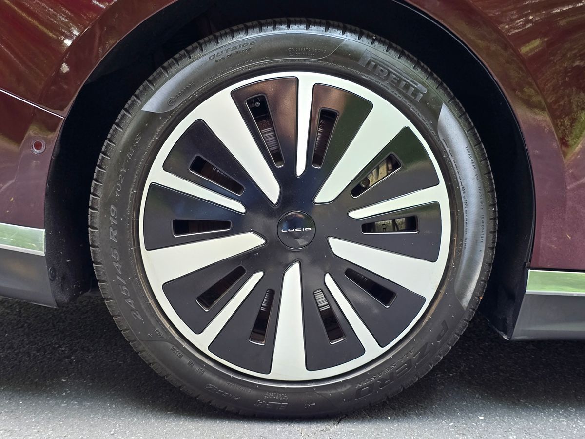 Lucid Air photo 61