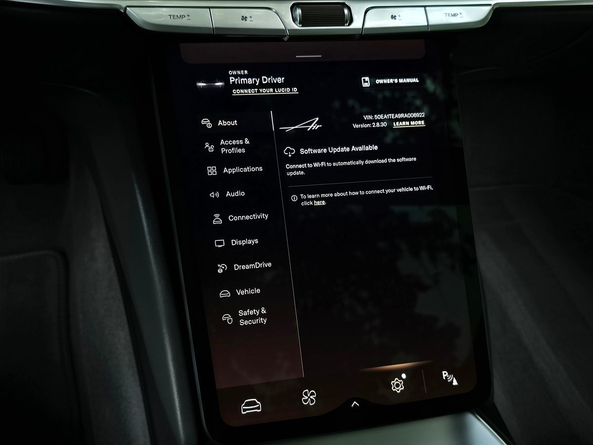 Lucid Air photo 44