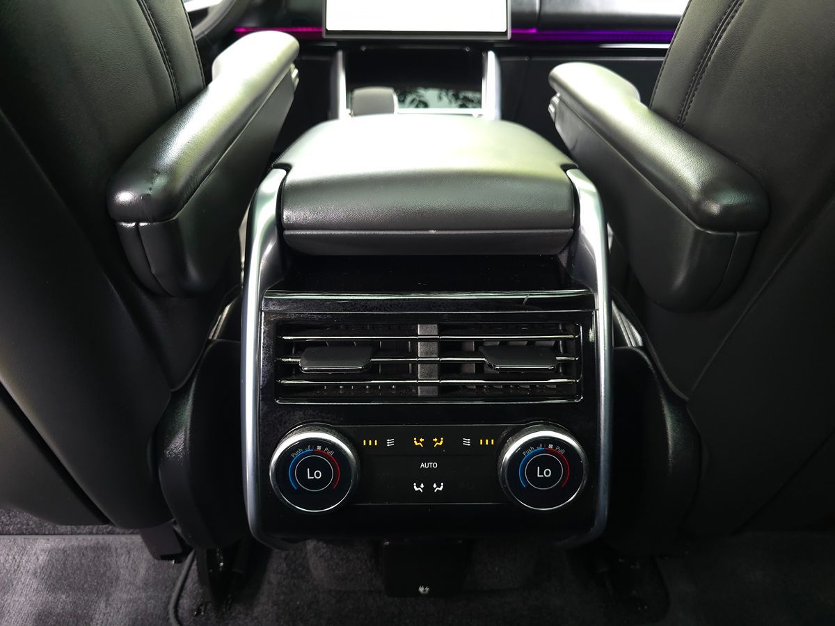 Land Rover Range Rover photo 14