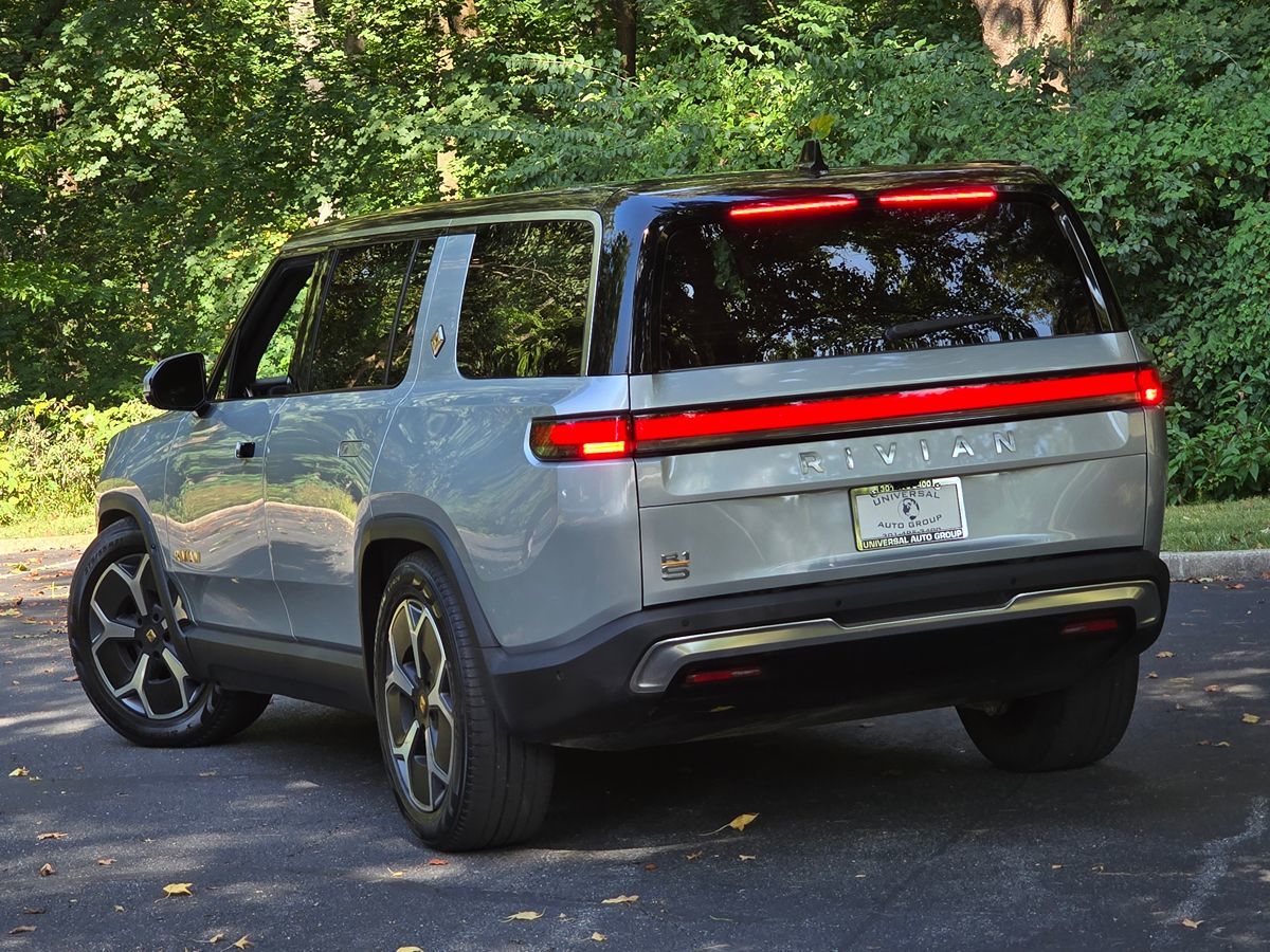 Rivian R1S photo 60