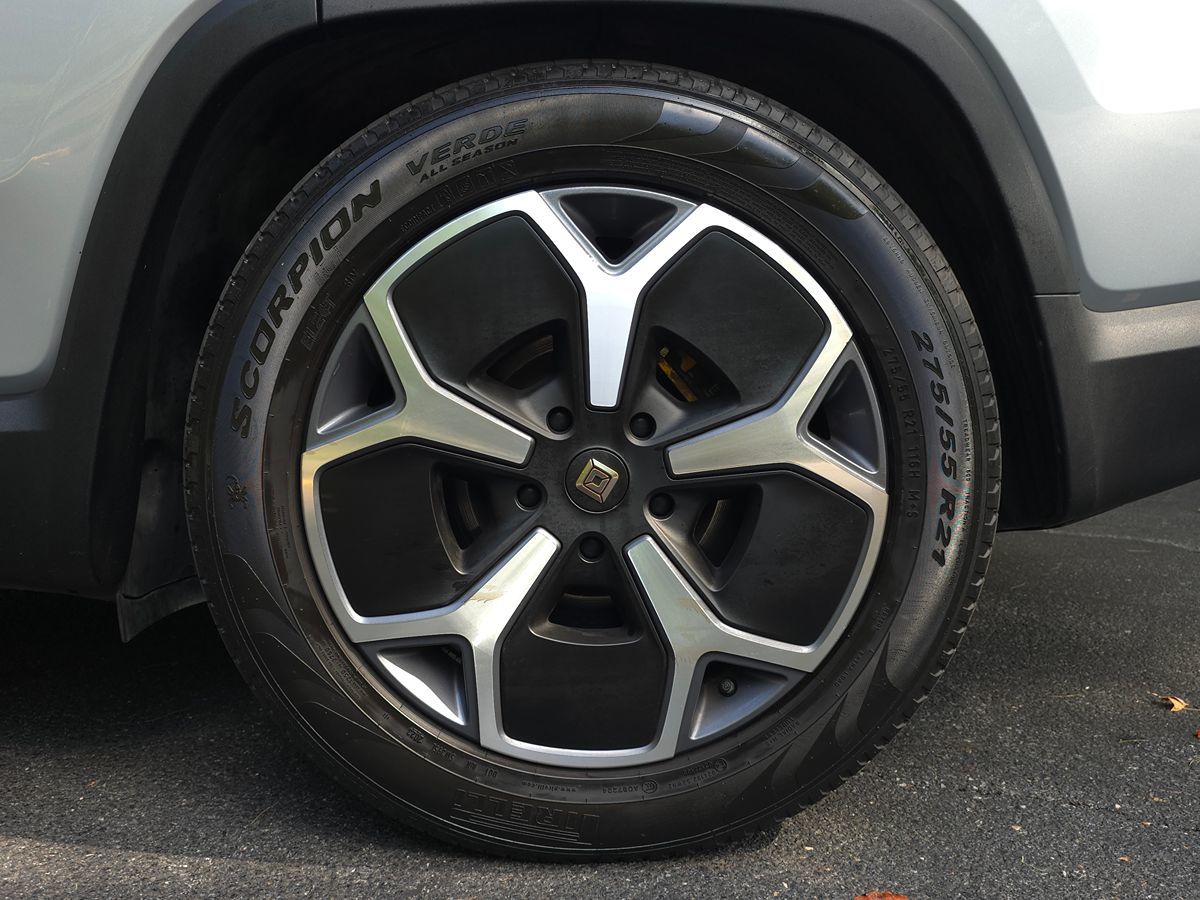 Rivian R1S photo 53