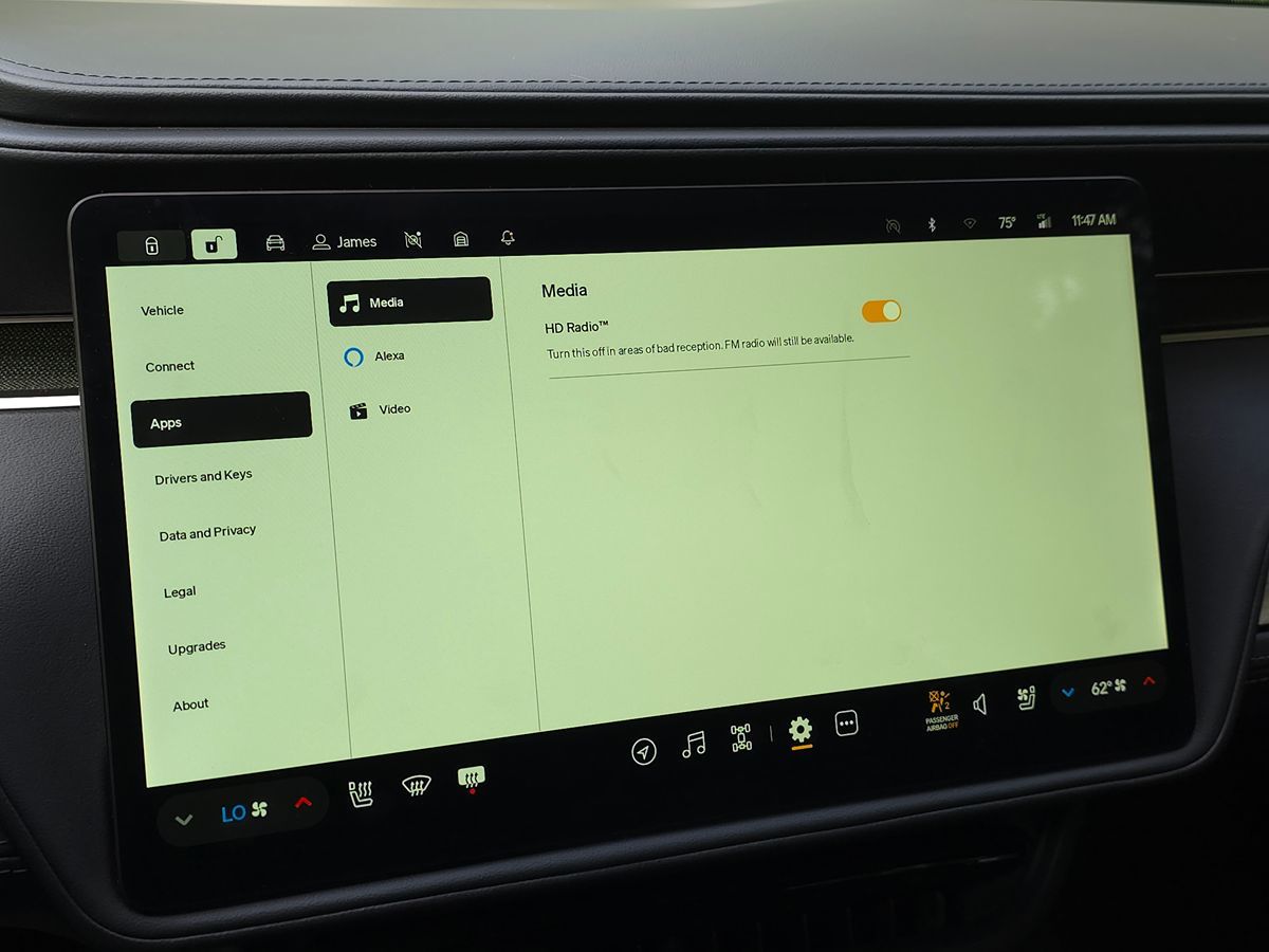 Rivian R1S photo 41