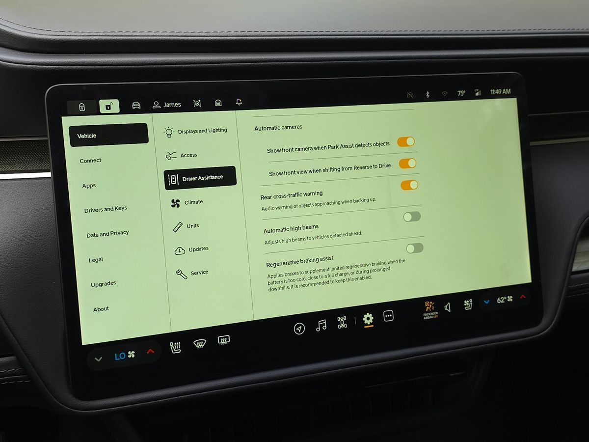 Rivian R1S photo 47
