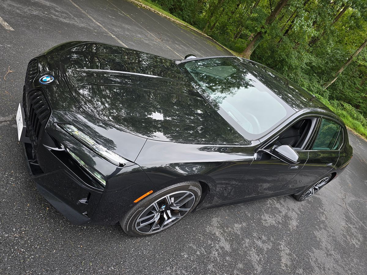 BMW i7 photo 78