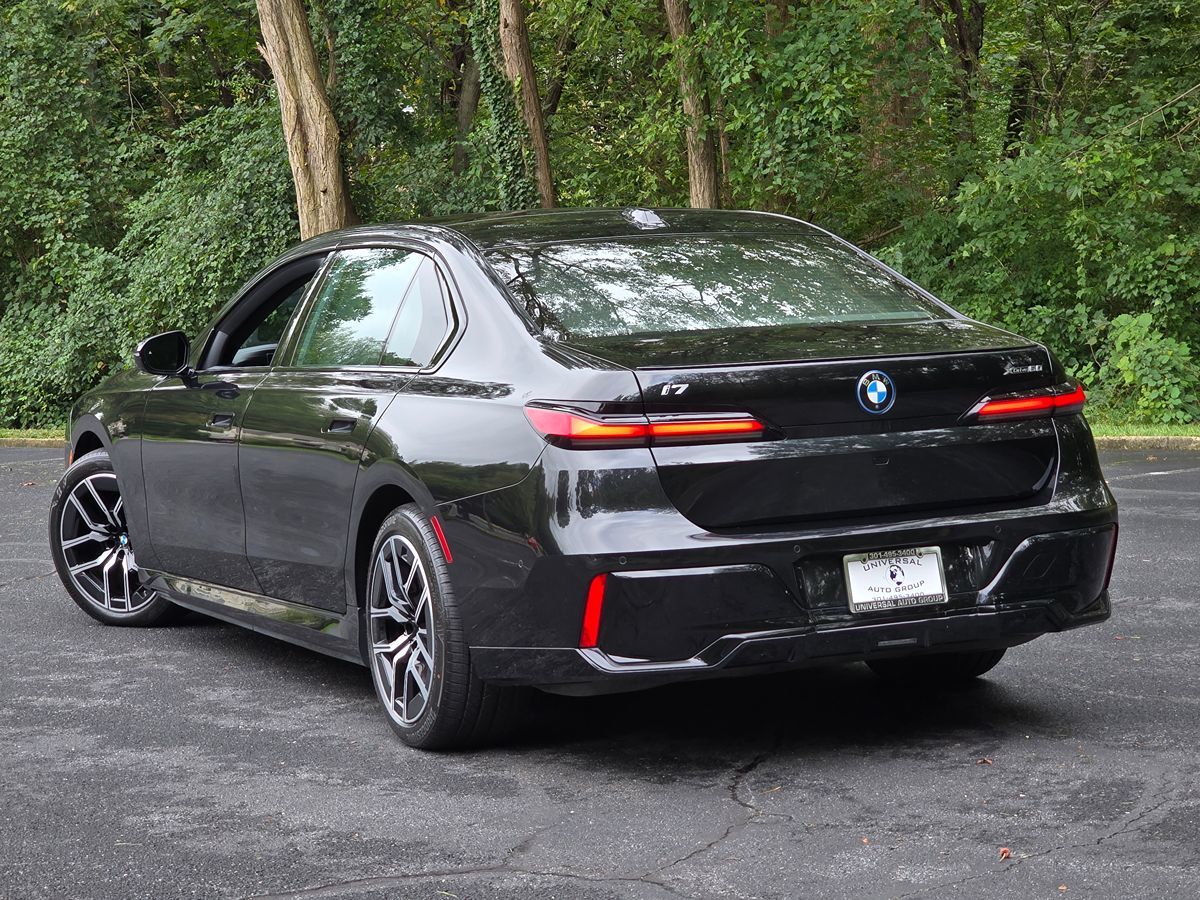 BMW i7 photo 77
