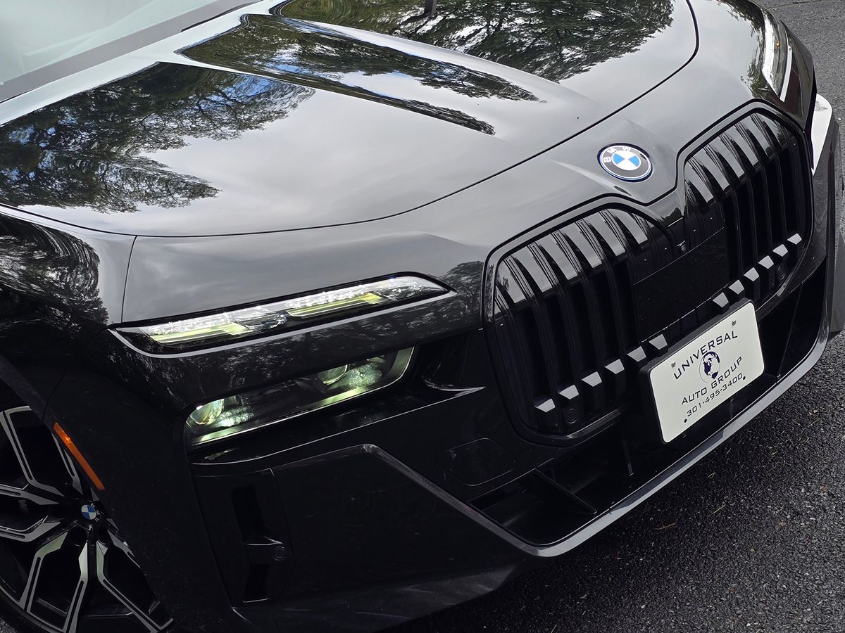 BMW i7 photo 80
