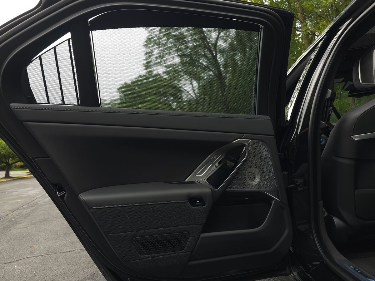 BMW i7 photo 39