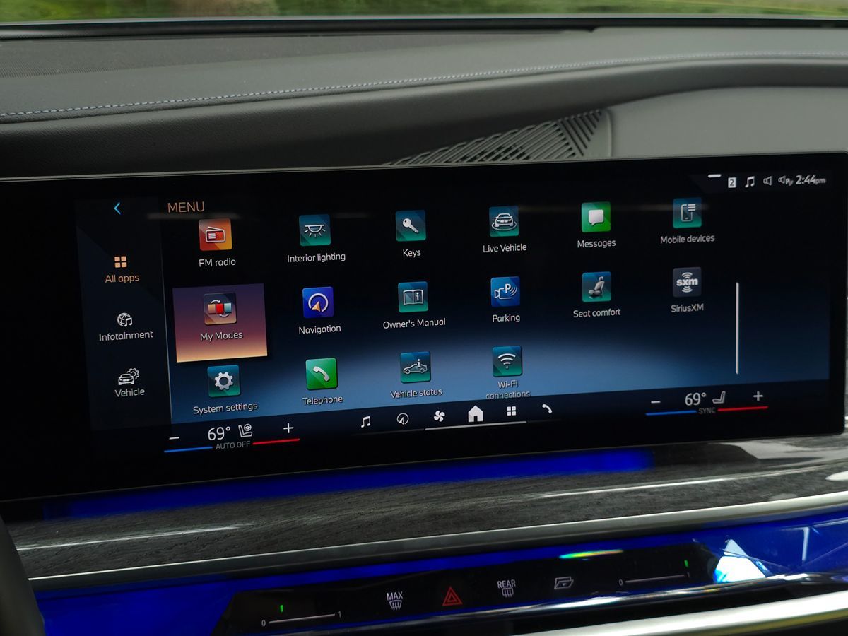 BMW i7 photo 50