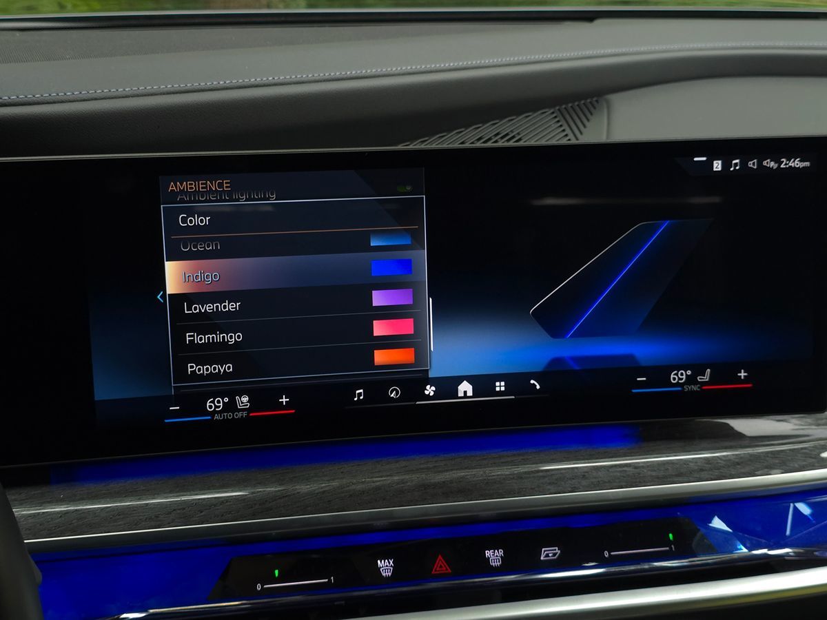 BMW i7 photo 55