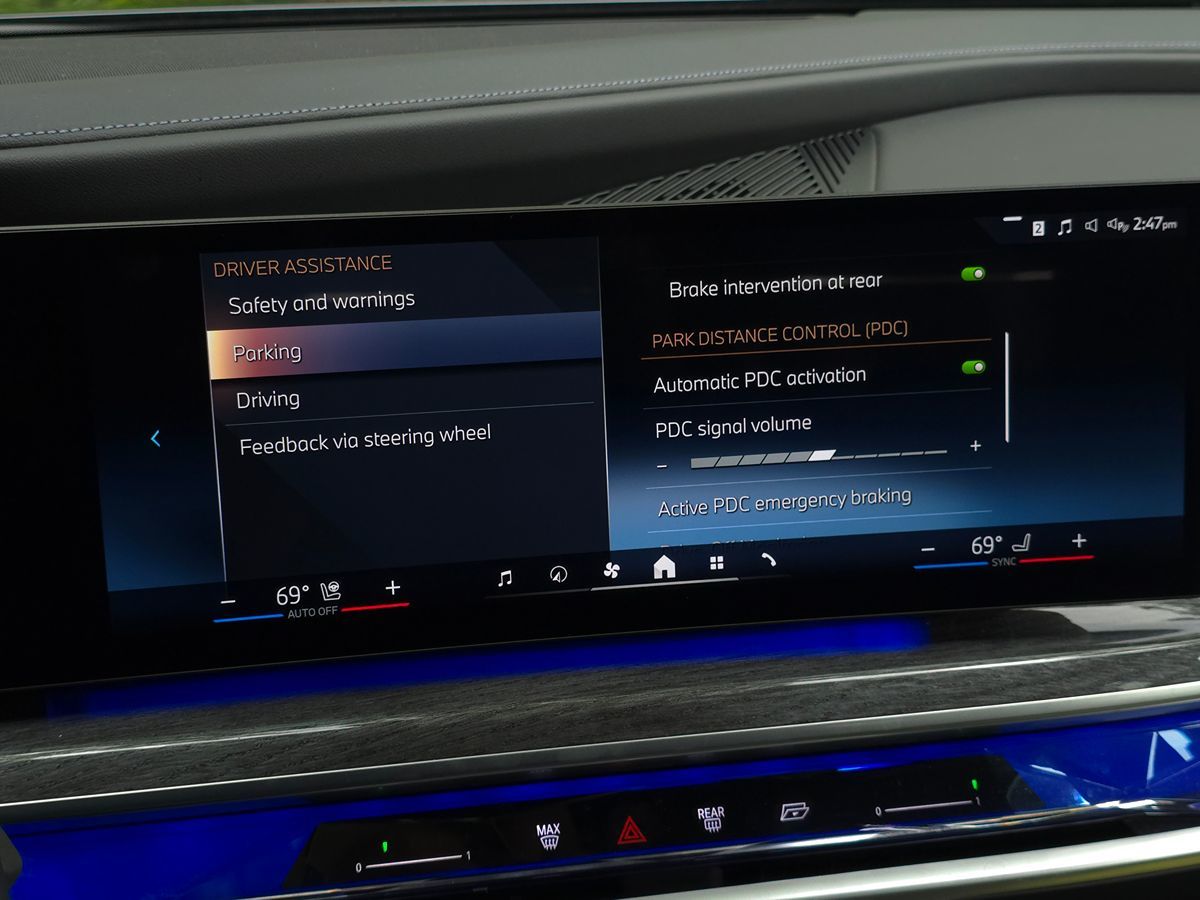 BMW i7 photo 60