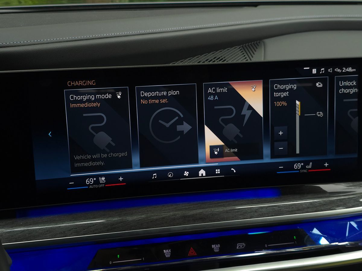 BMW i7 photo 65