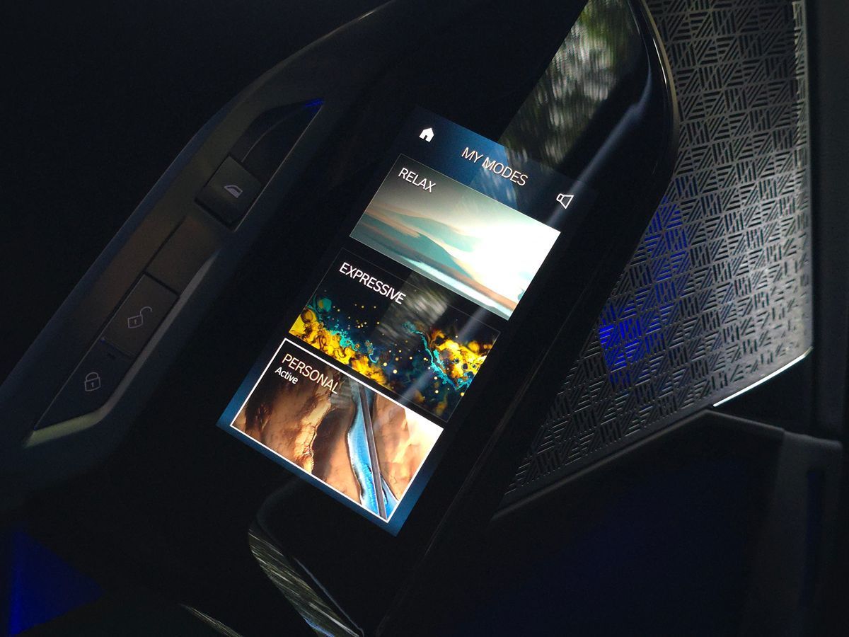 BMW i7 photo 35