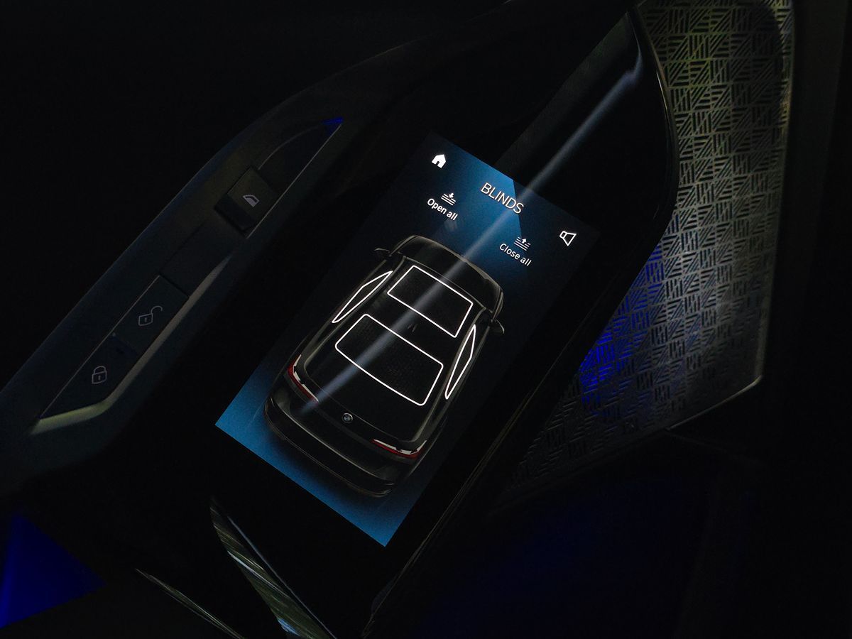 BMW i7 photo 36