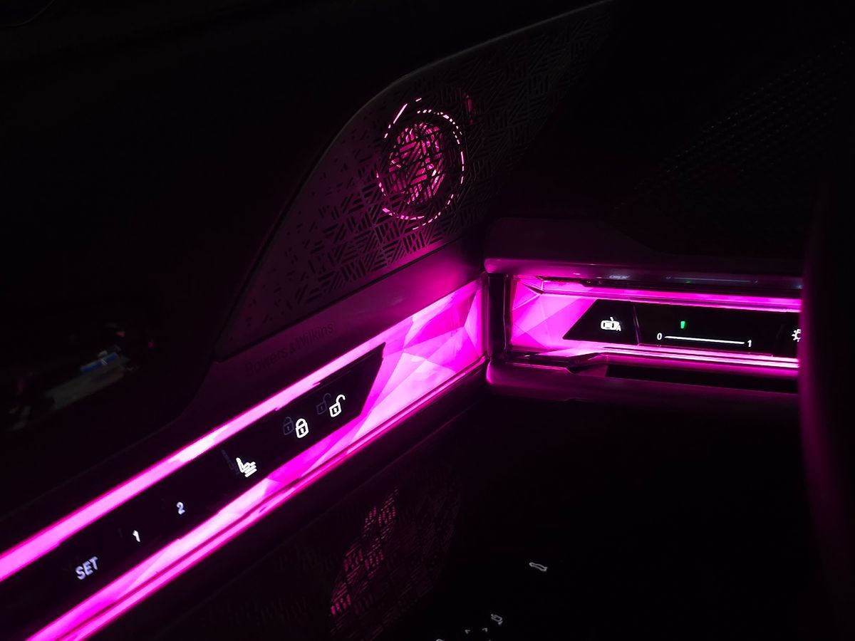 BMW i7 photo 17