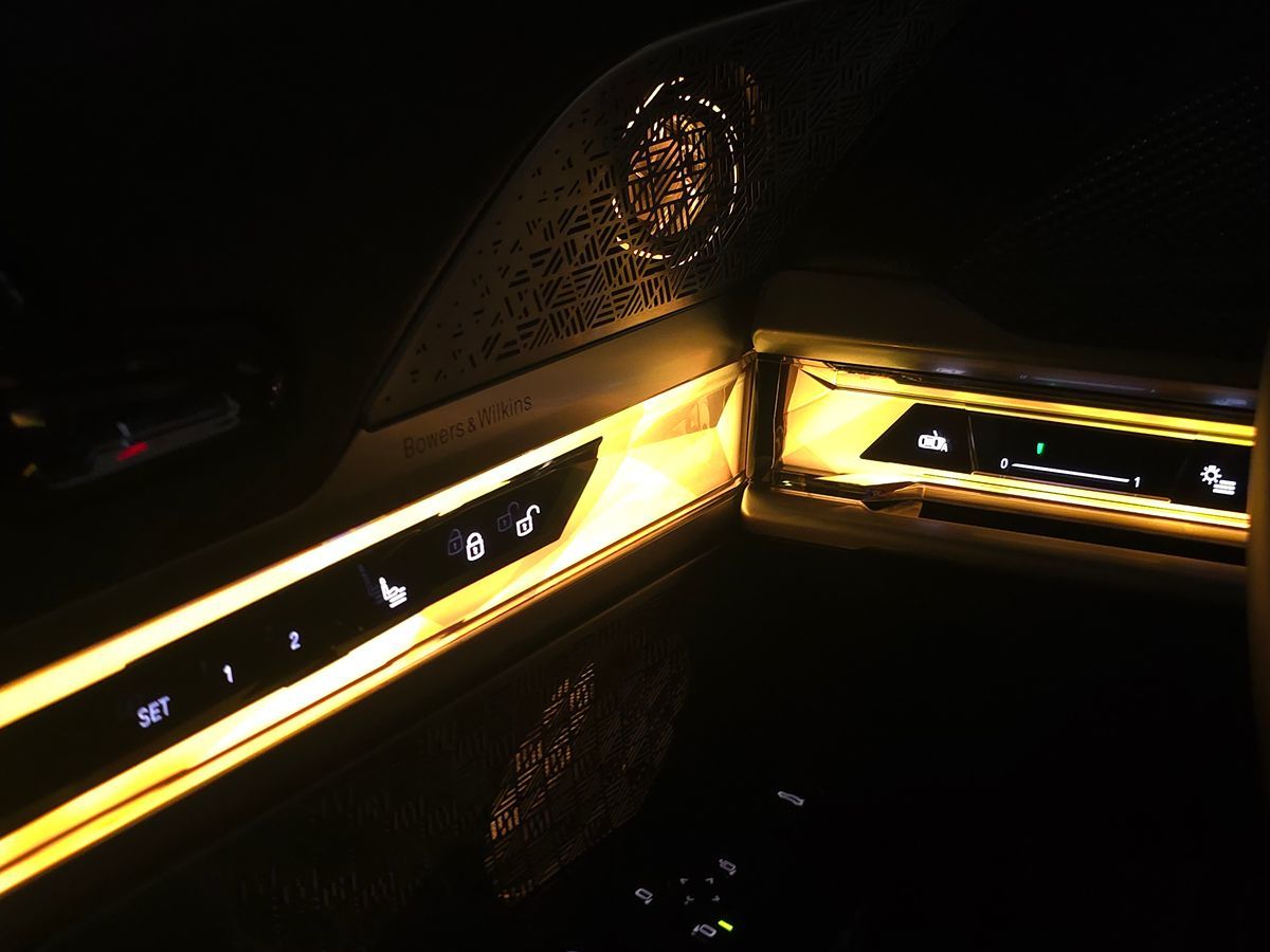 BMW i7 photo 21