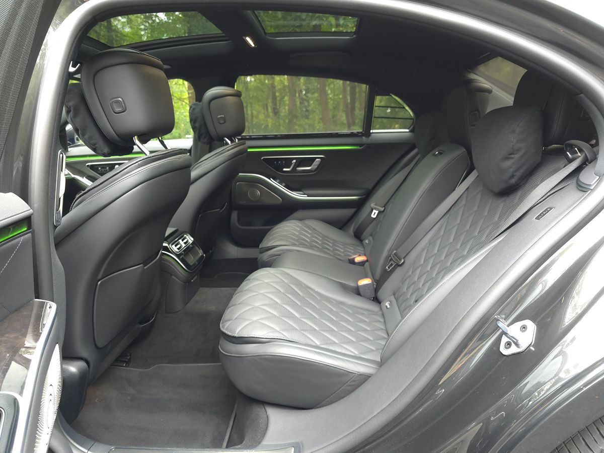 Mercedes-Benz s photo 14