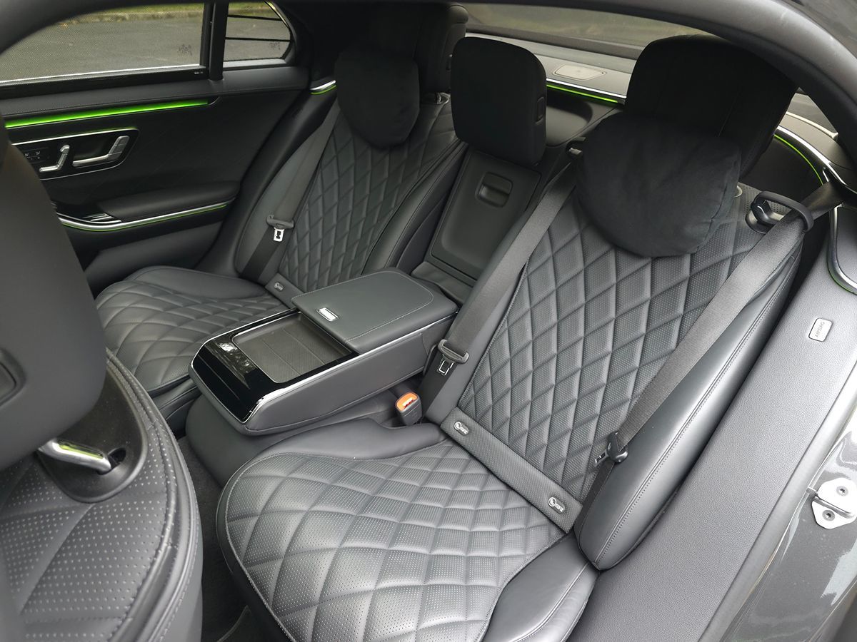 Mercedes-Benz s photo 15
