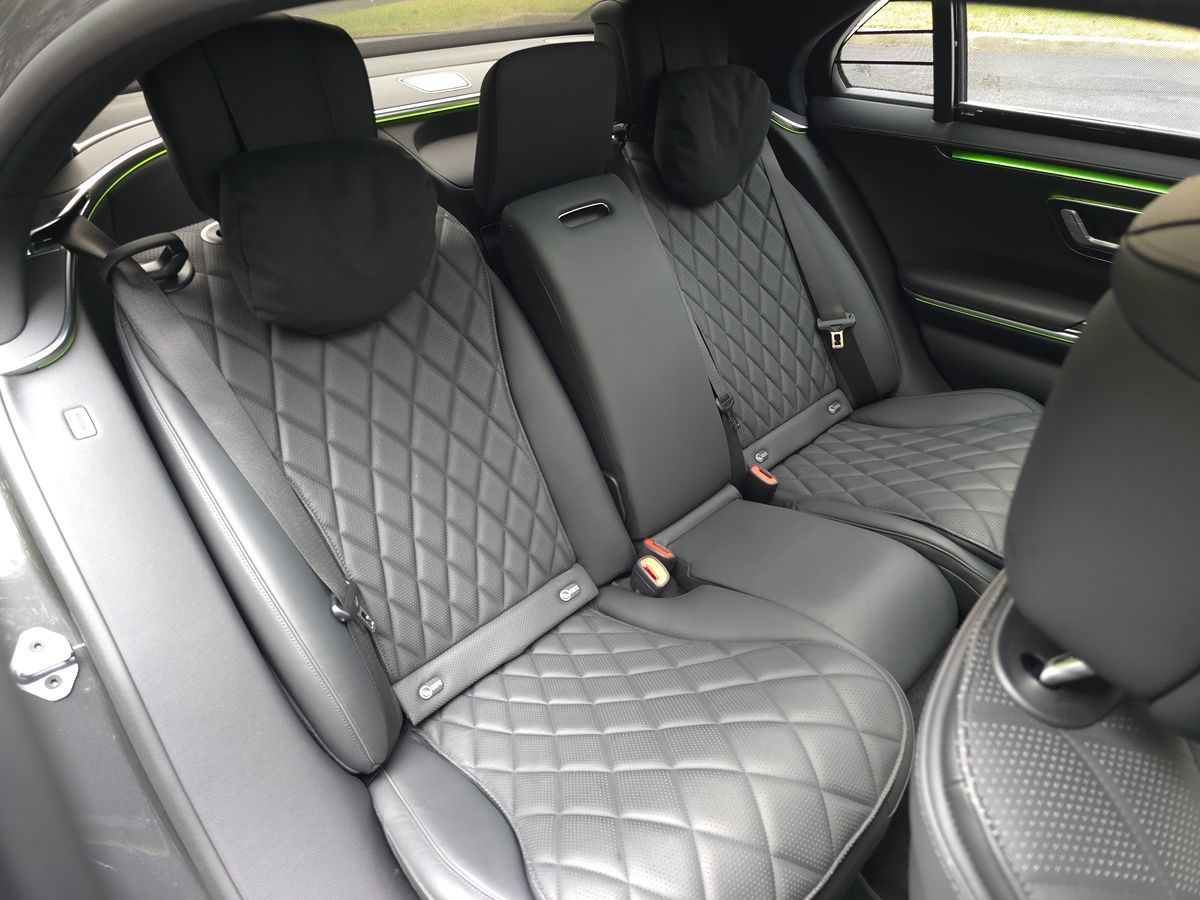 Mercedes-Benz s photo 16