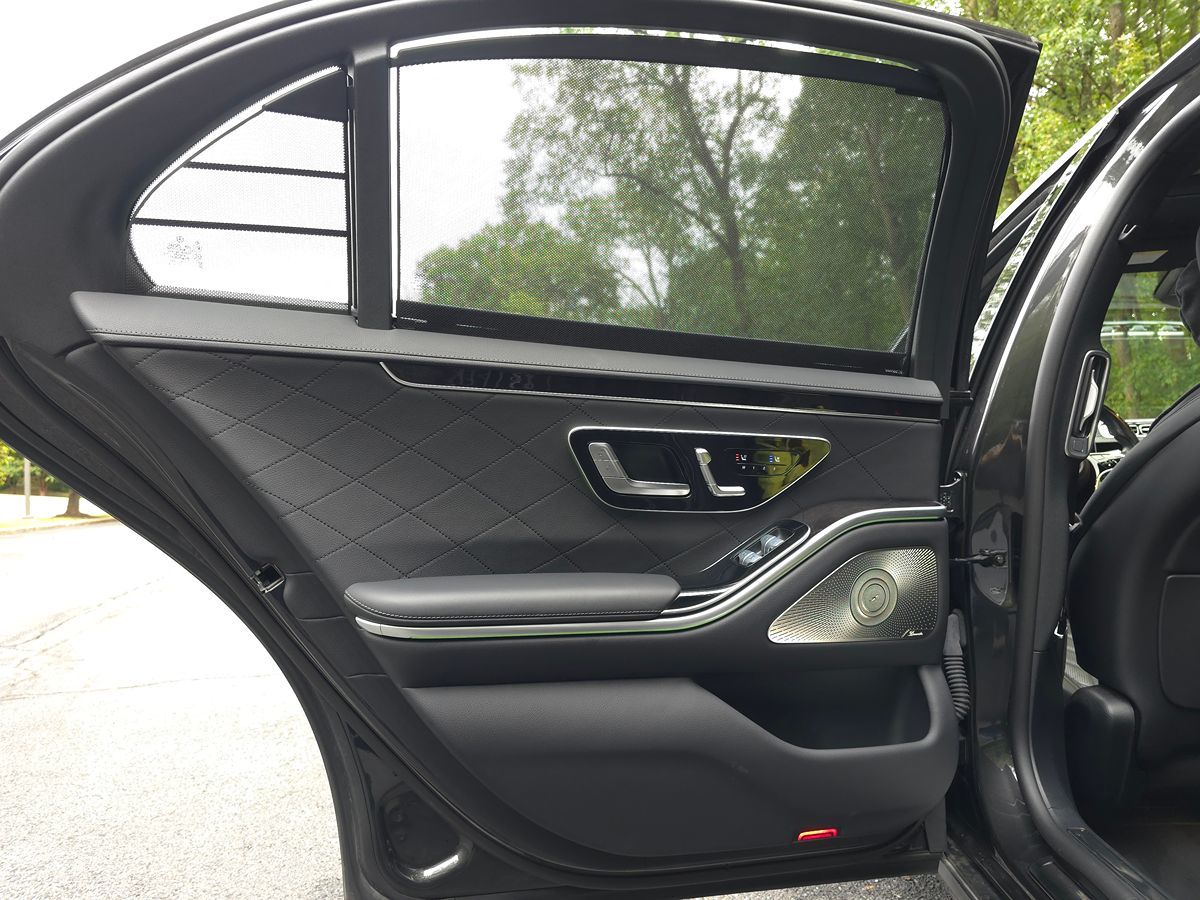 Mercedes-Benz s photo 24