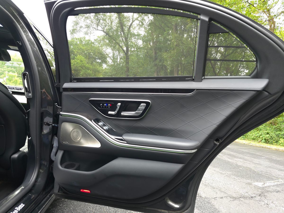 Mercedes-Benz s photo 23