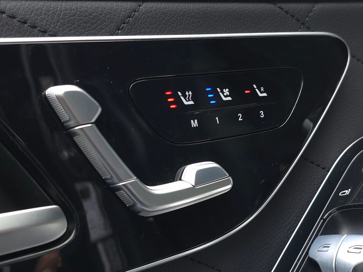 Mercedes-Benz s photo 27