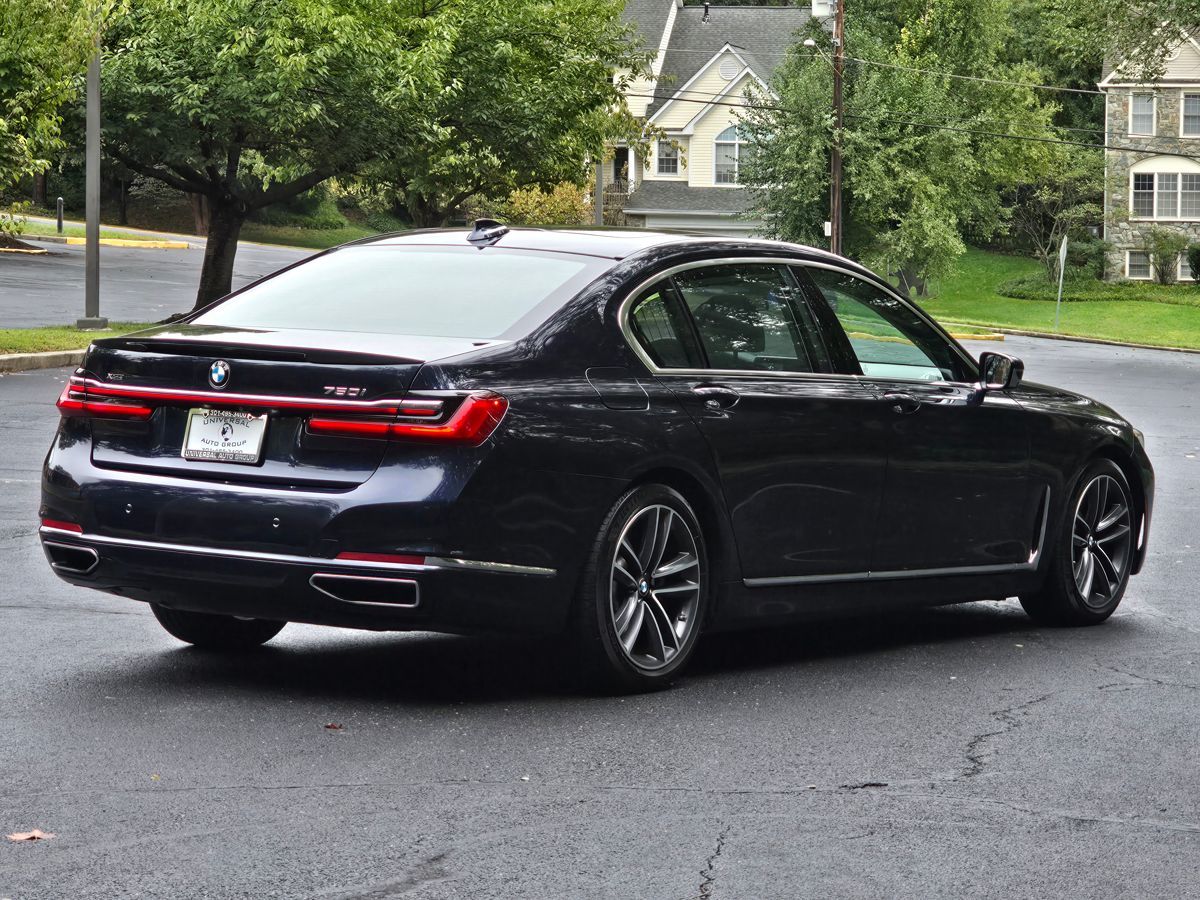 BMW 7 Series photo 6