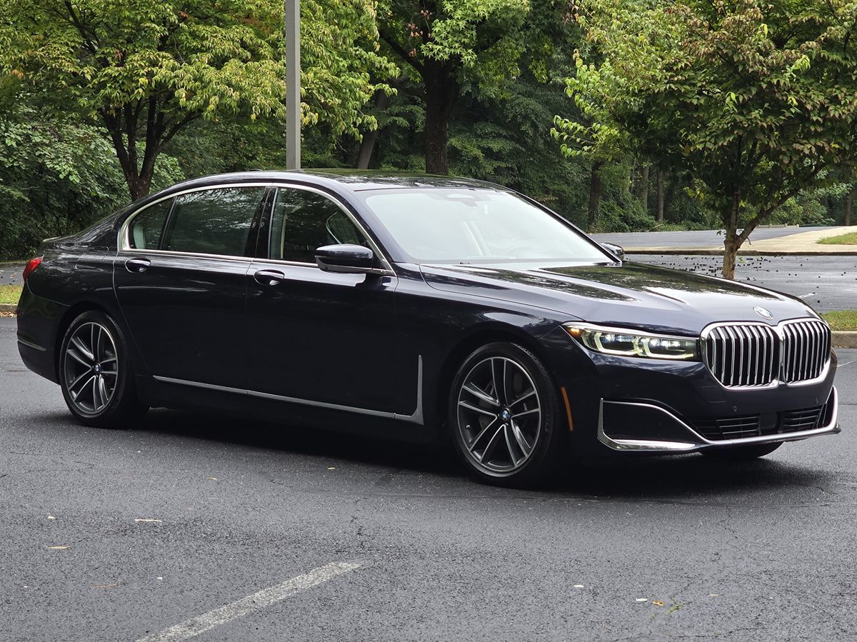 BMW 7 Series photo 8