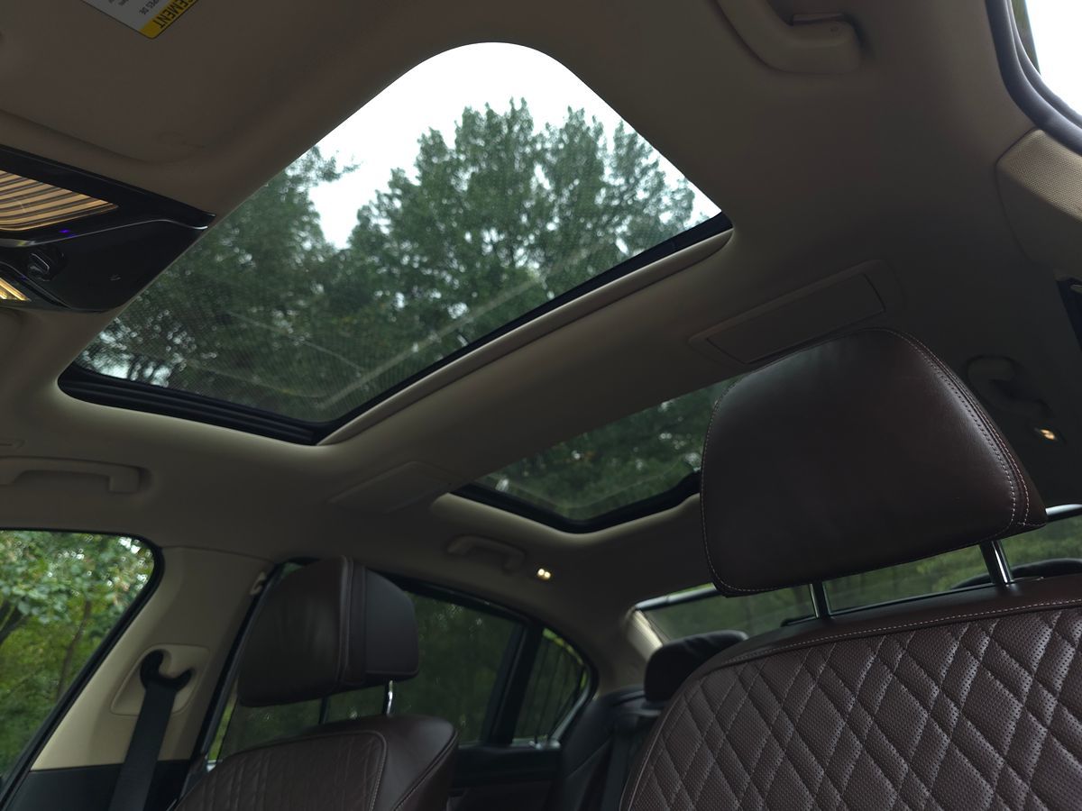 BMW 7 Series photo 67