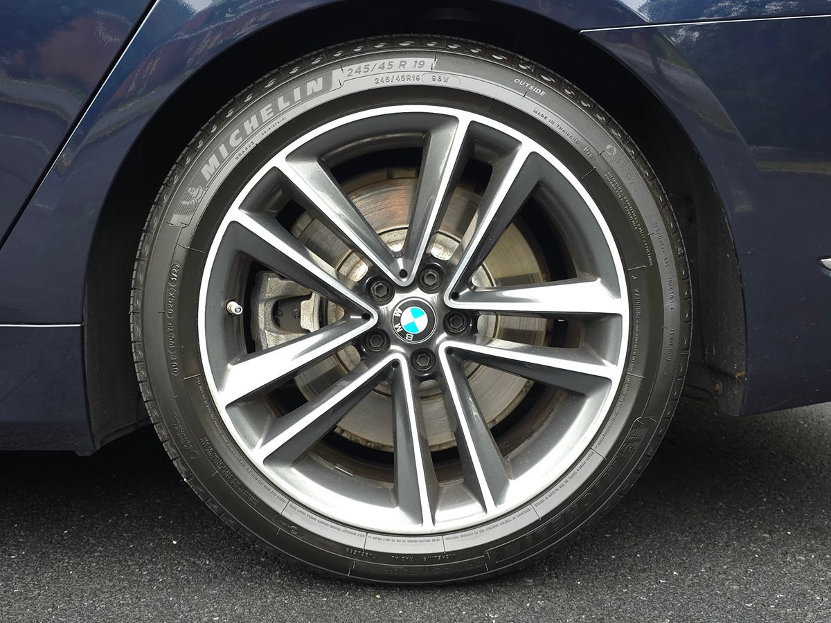 BMW 7 Series photo 70