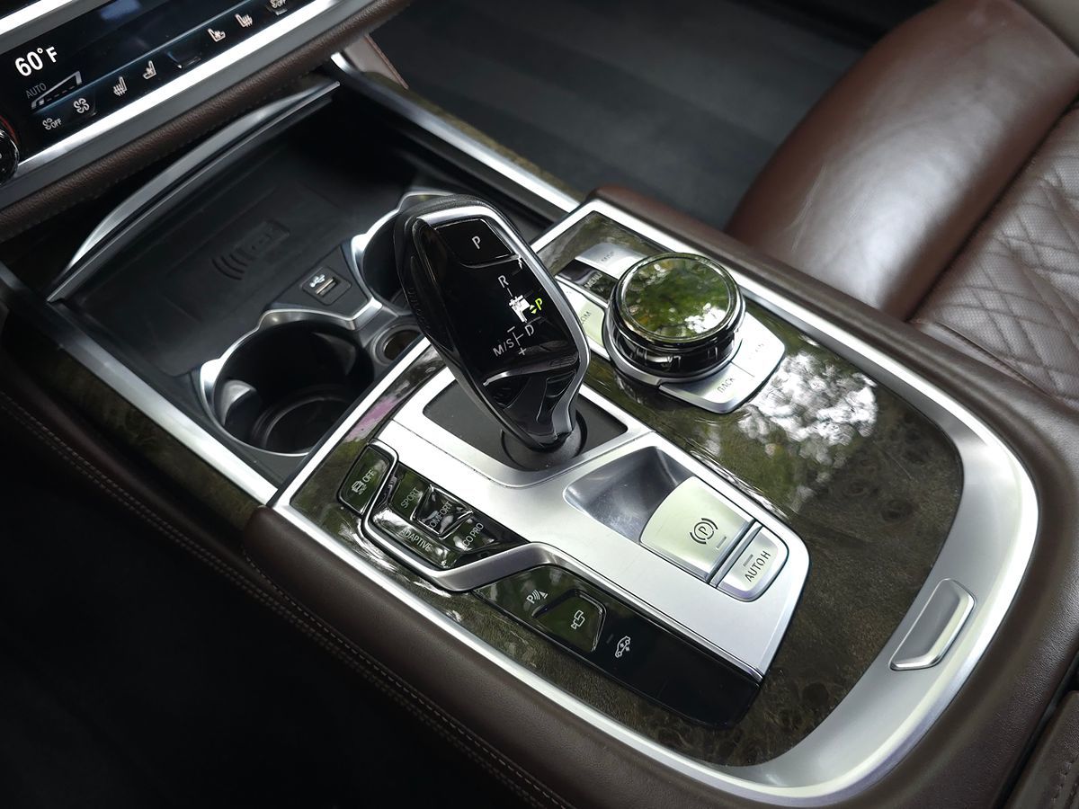 BMW 7 Series photo 66