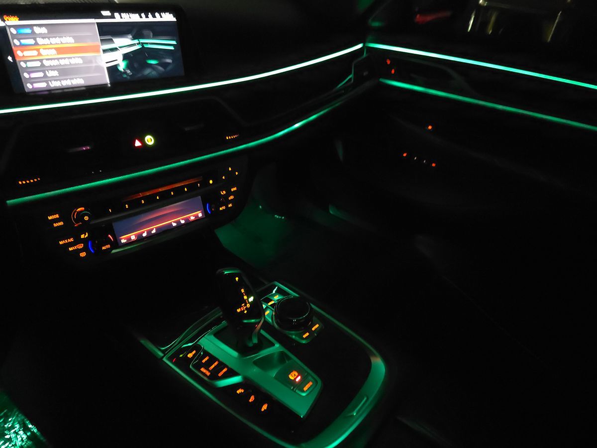 BMW 7 Series photo 22