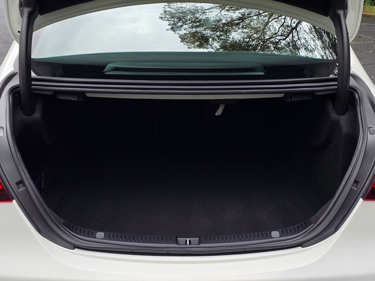 Mercedes-Benz e photo 58