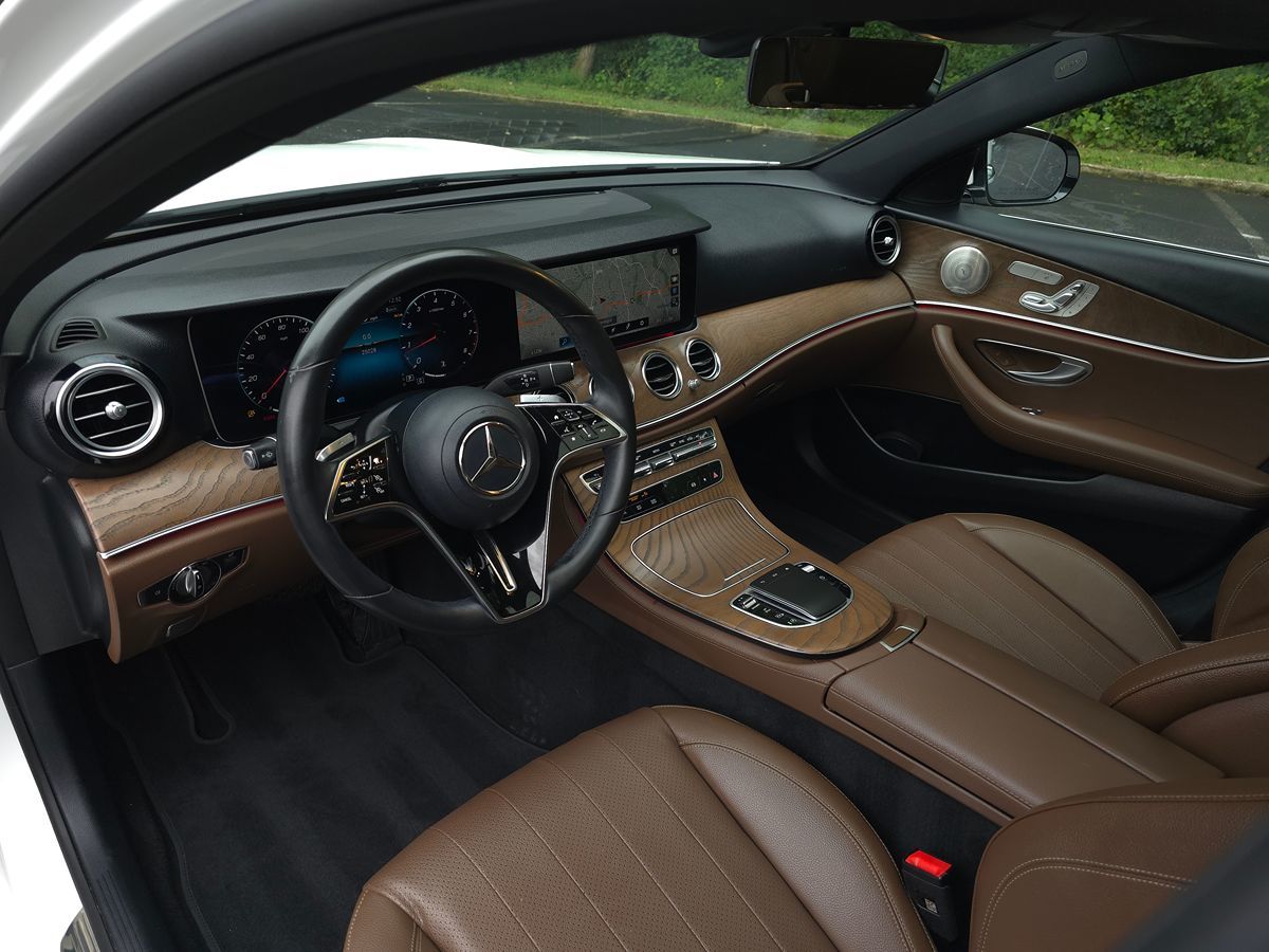 Mercedes-Benz e photo 2